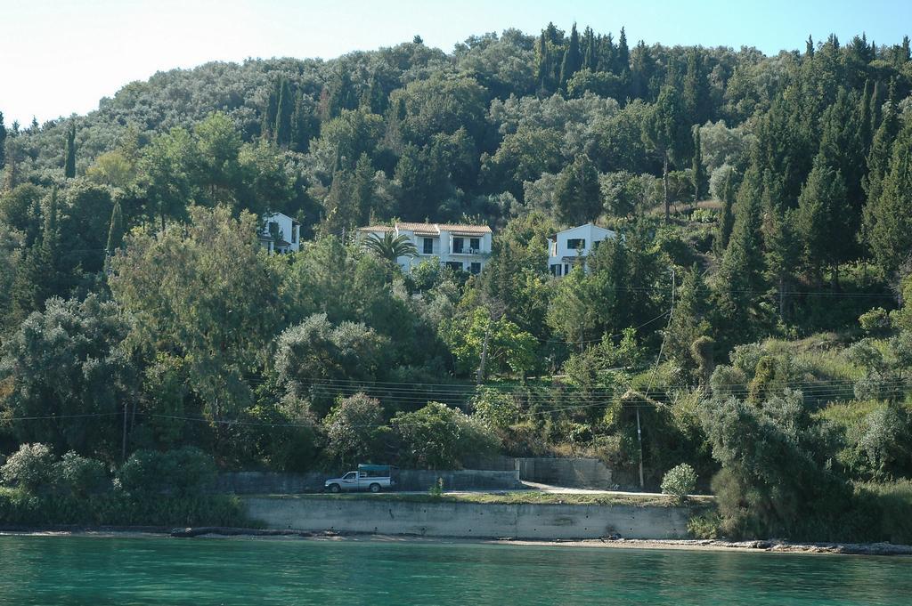 Studios Andreas Mpoukaris Exterior foto